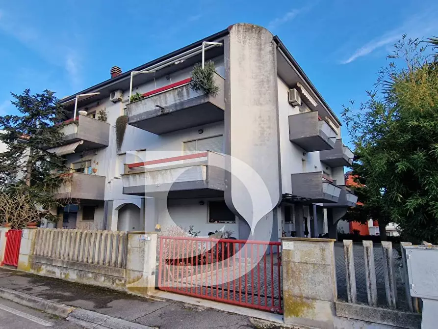 appartamento in vendita a Loreto Aprutino in zona Fiorano