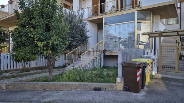appartamento in vendita a Loreto Aprutino