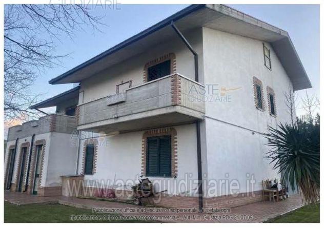 casa indipendente in vendita a Loreto Aprutino