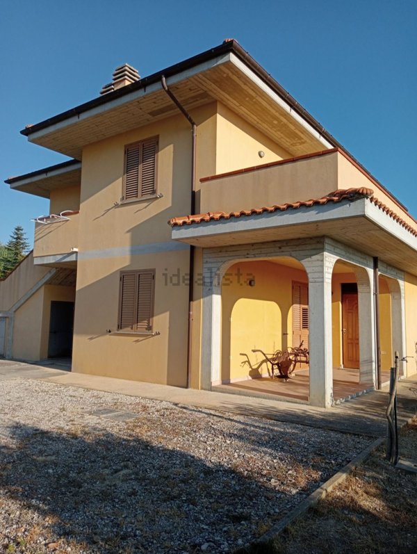 pentavano in vendita a Loreto Aprutino