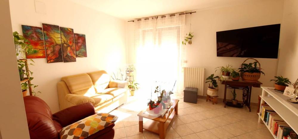 casa indipendente in vendita a Loreto Aprutino in zona Valle Stella