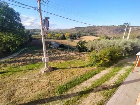 terreno agricolo in vendita a Loreto Aprutino in zona Saletto