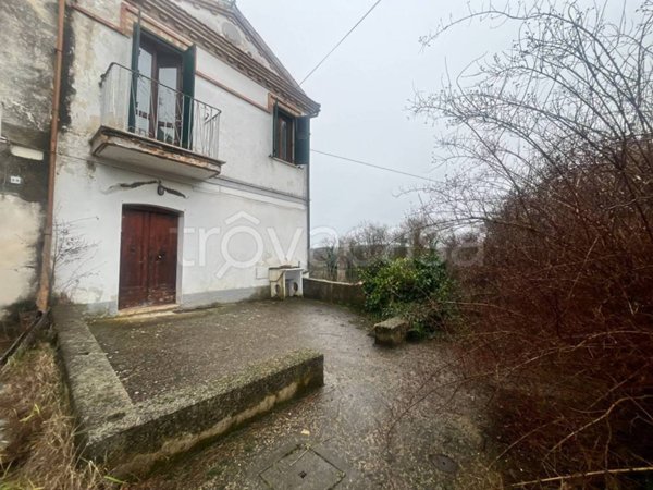 casa indipendente in vendita a Loreto Aprutino in zona Sablanico