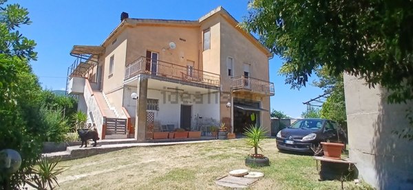 casale in vendita a Loreto Aprutino