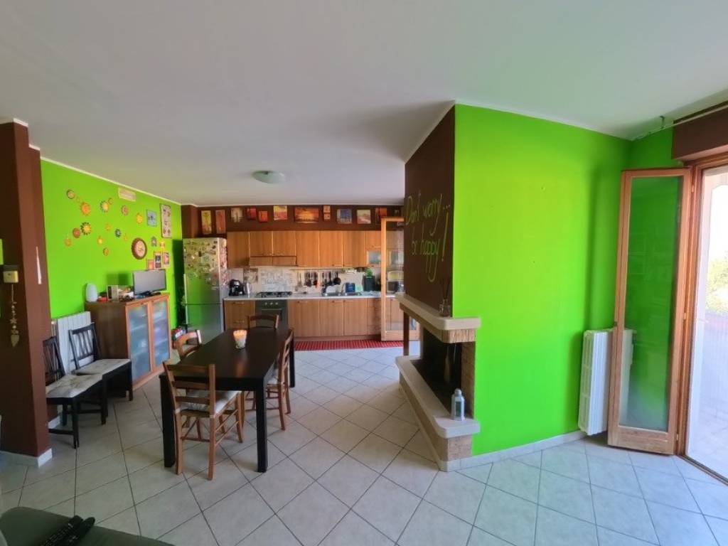 appartamento in vendita a Loreto Aprutino