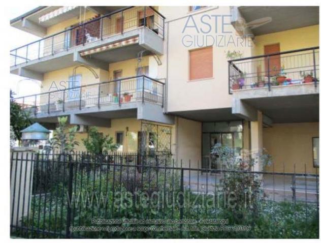 appartamento in vendita a Loreto Aprutino