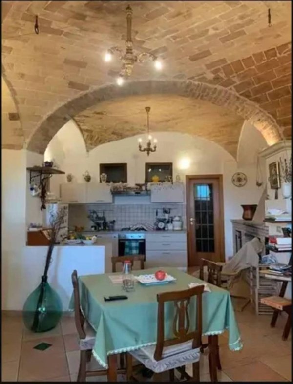 casa indipendente in vendita a Loreto Aprutino