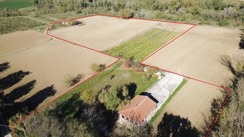 casa indipendente in vendita a Loreto Aprutino in zona Cartiera