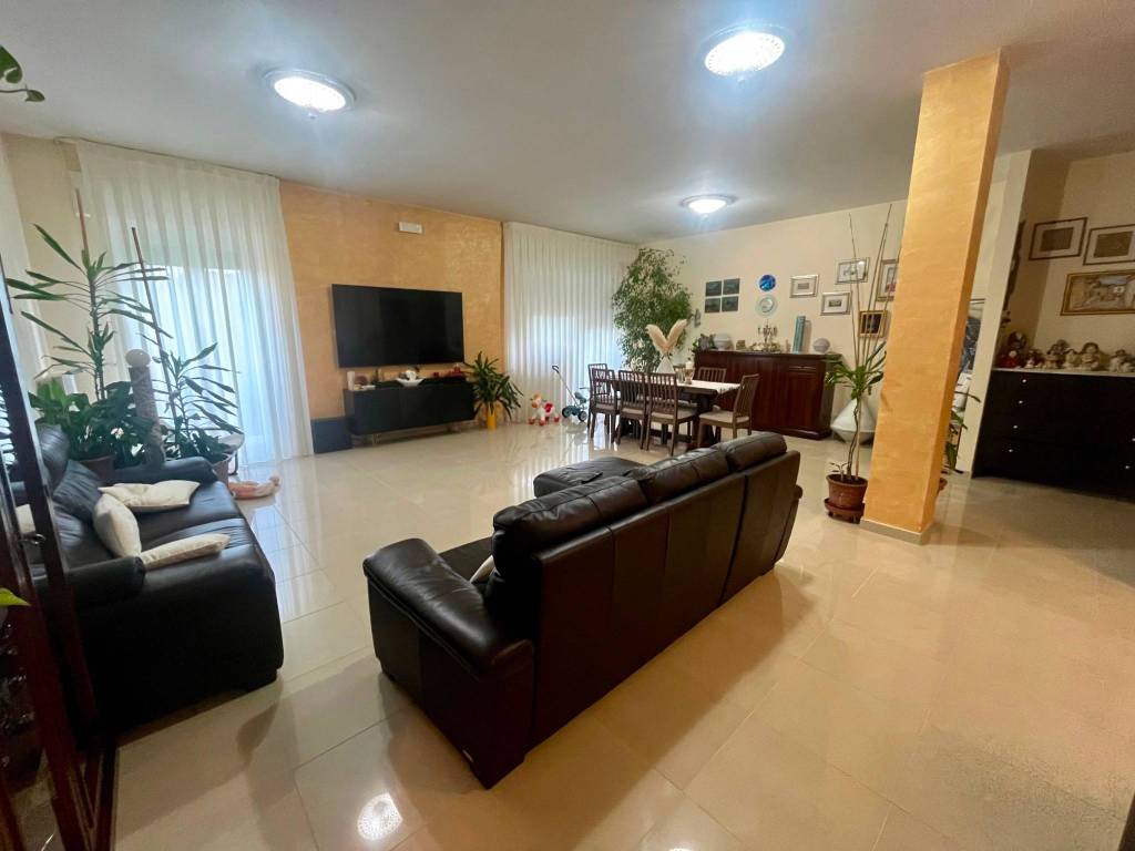 appartamento in vendita a Loreto Aprutino in zona Valle Stella