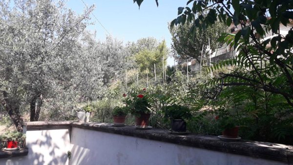 casa indipendente in vendita a Manoppello