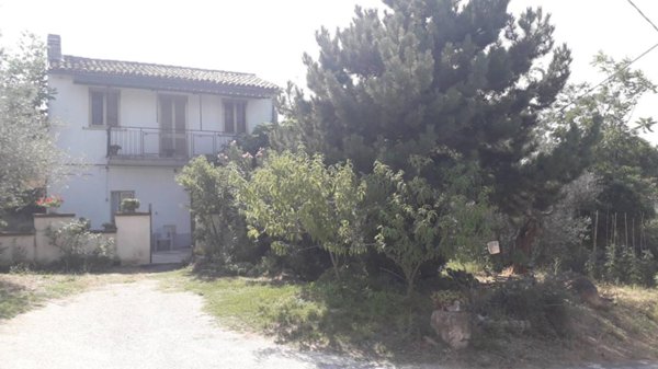 casa indipendente in vendita a Manoppello
