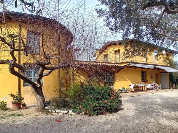 casa indipendente in vendita a Manoppello