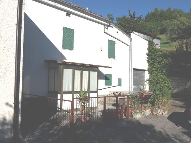 casa indipendente in vendita a Manoppello