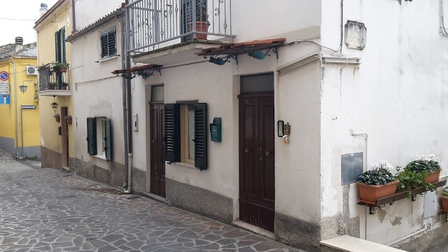 casa indipendente in vendita a Manoppello