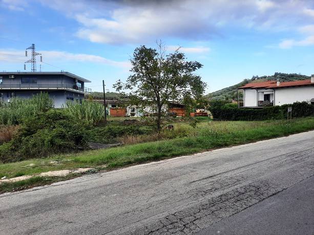 terreno edificabile in vendita a Manoppello in zona Ripacorbaria