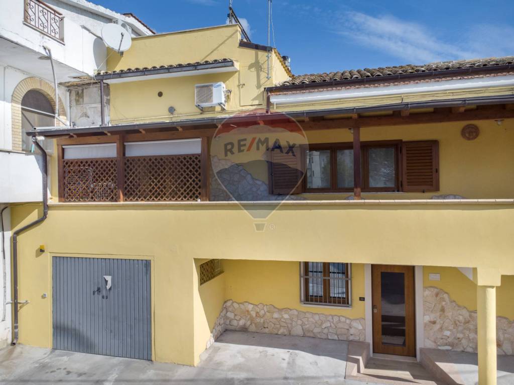 casa indipendente in vendita a Manoppello in zona Manoppello Scalo