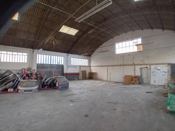 locale commerciale in vendita a Manoppello in zona Manoppello Scalo