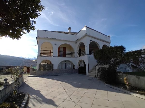casa indipendente in vendita a Manoppello