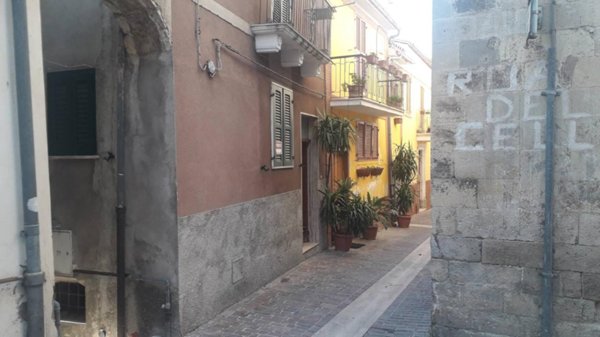 casa indipendente in vendita a Manoppello