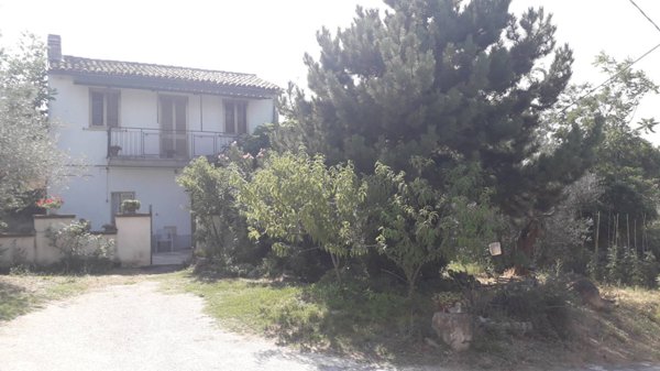 casa indipendente in vendita a Manoppello