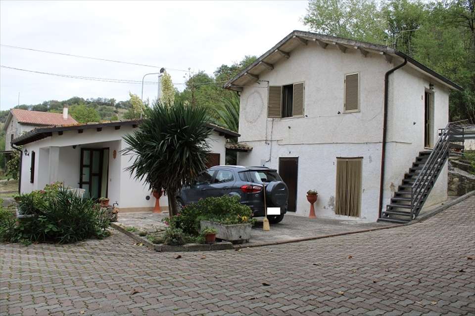 casa indipendente in vendita a Manoppello