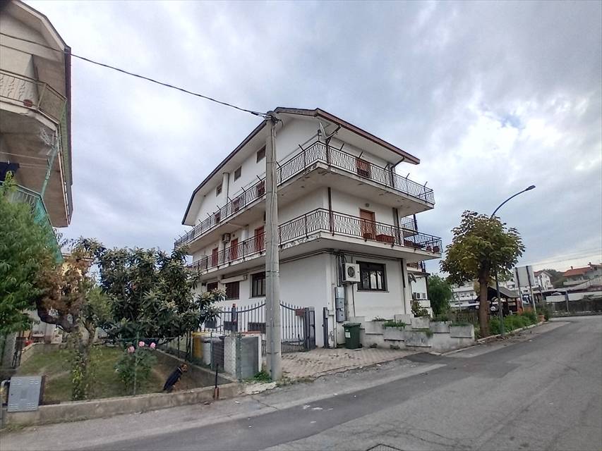 appartamento in vendita a Manoppello in zona Manoppello Scalo