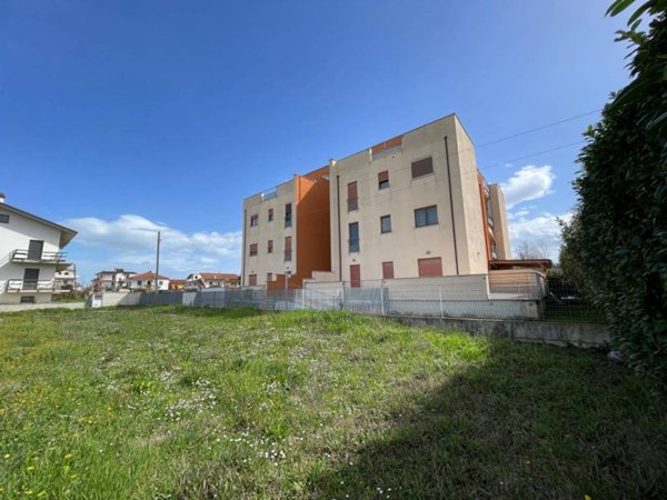appartamento in vendita a Manoppello in zona Manoppello Scalo