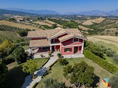 casa indipendente in vendita a Manoppello in zona Ripacorbaria