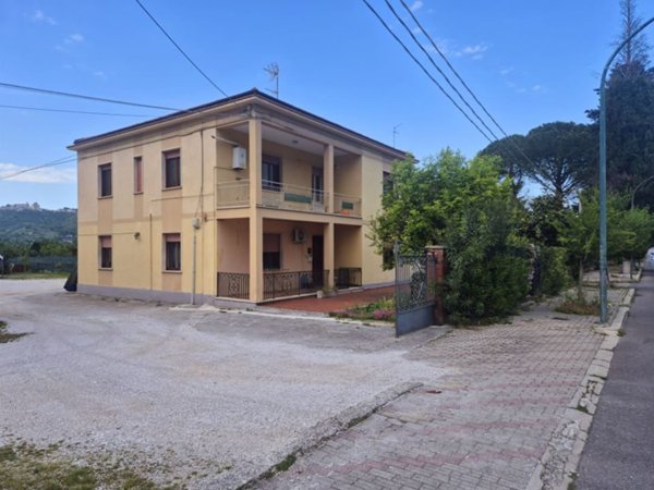 casa indipendente in vendita a Manoppello in zona Manoppello Scalo