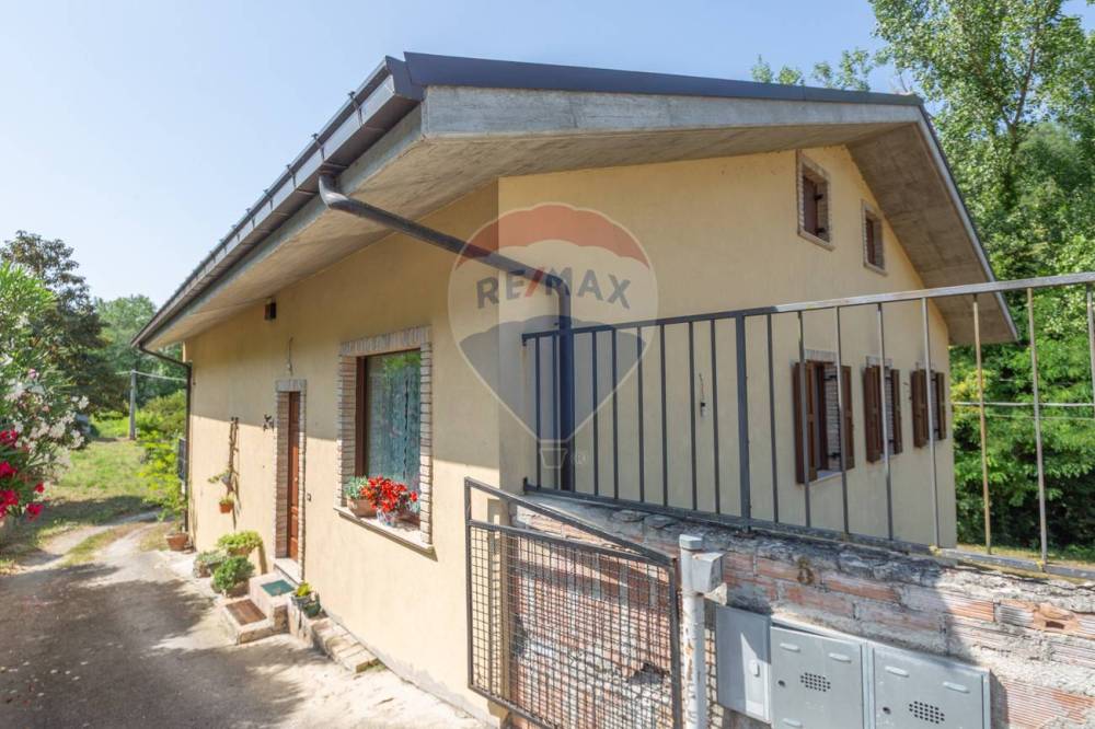 casa indipendente in vendita a Manoppello