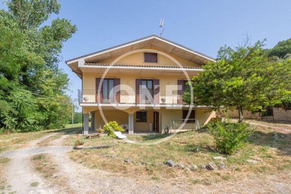 casa indipendente in vendita a Manoppello