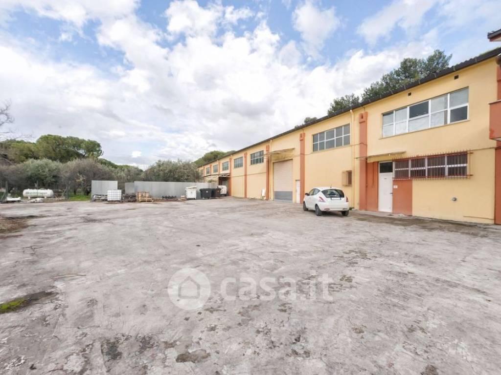locale commerciale in vendita a Manoppello in zona Manoppello Scalo