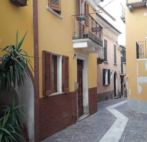 casa indipendente in vendita a Manoppello