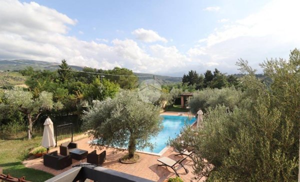 casa indipendente in vendita a Manoppello