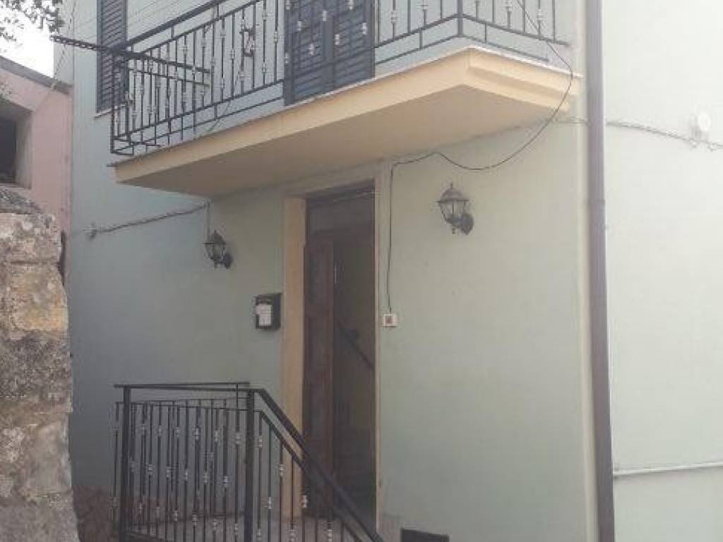 casa indipendente in vendita a Manoppello