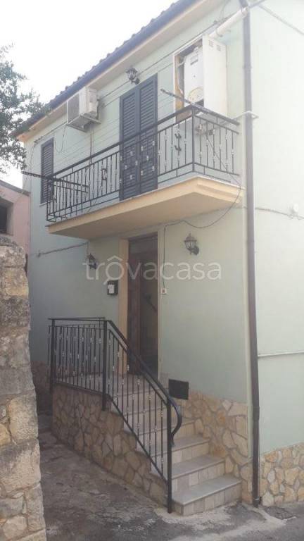 casa indipendente in vendita a Manoppello