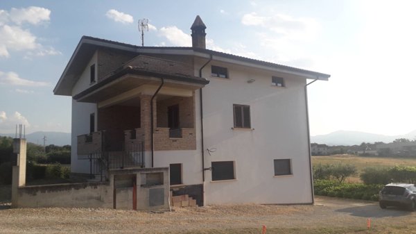 casa indipendente in vendita a Manoppello in zona Manoppello Scalo