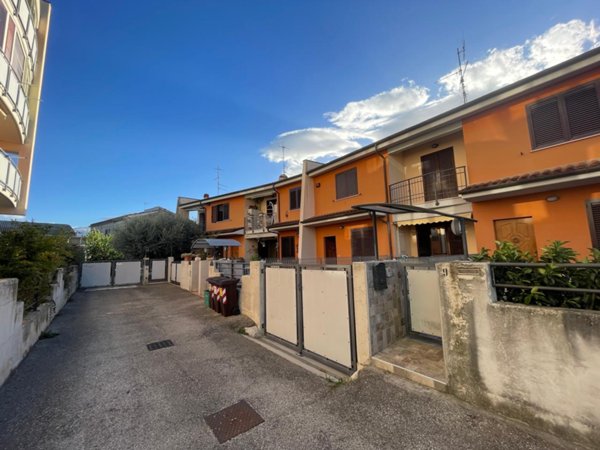 casa indipendente in vendita a Manoppello in zona Manoppello Scalo