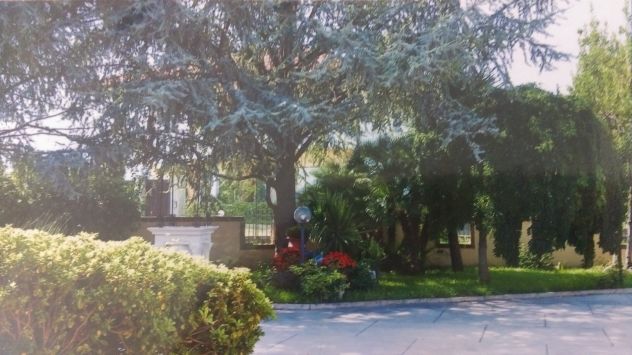 casa indipendente in vendita a Manoppello