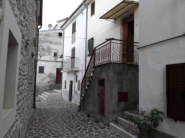 casa indipendente in vendita a Manoppello