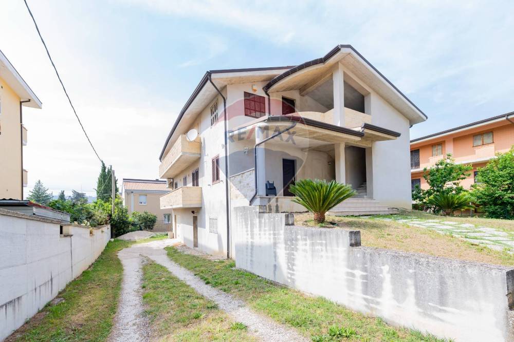 casa indipendente in vendita a Manoppello in zona Manoppello Scalo