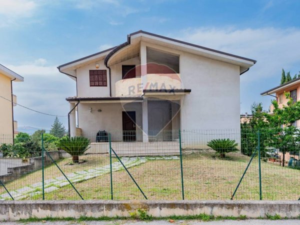 appartamento in vendita a Manoppello in zona Manoppello Scalo