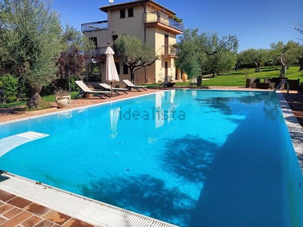 casa indipendente in vendita a Manoppello