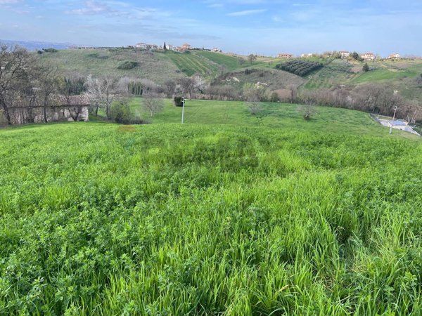 terreno edificabile in vendita a Manoppello