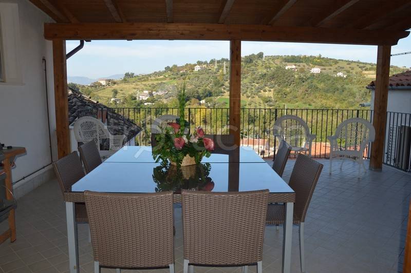 casa indipendente in vendita a Manoppello