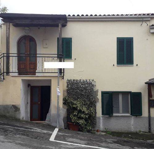casa indipendente in vendita a Manoppello