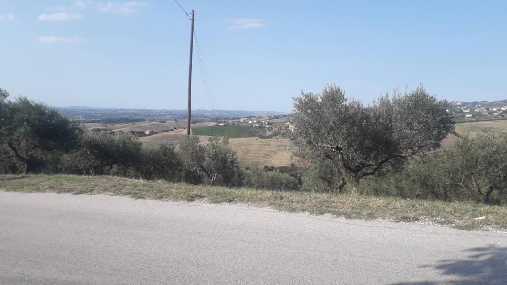 terreno in vendita a Manoppello