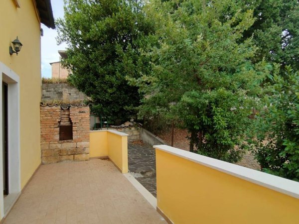 casa indipendente in vendita a Manoppello