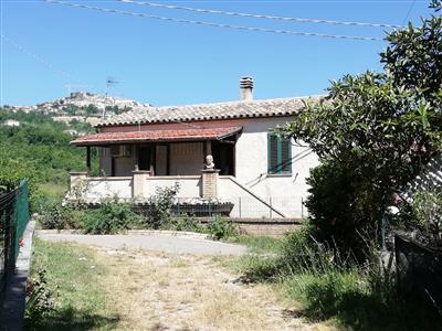 casa indipendente in vendita a Montebello di Bertona