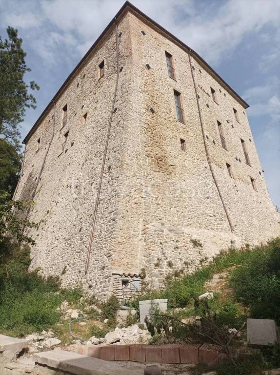 appartamento in vendita a Montebello di Bertona